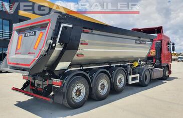 3 AXLE TIPPER 